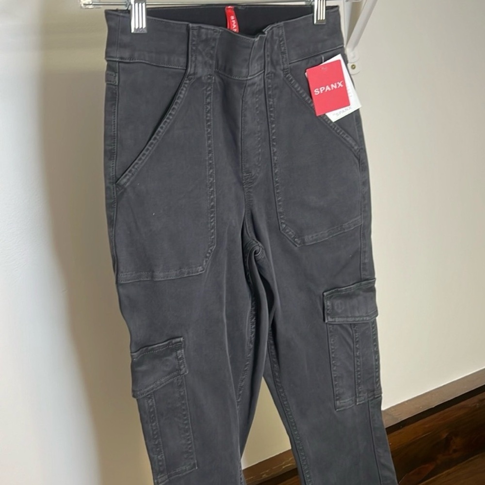 NWT Spanx Charcoal Gray pull on Cargo Pants S - Picture 3 of 7